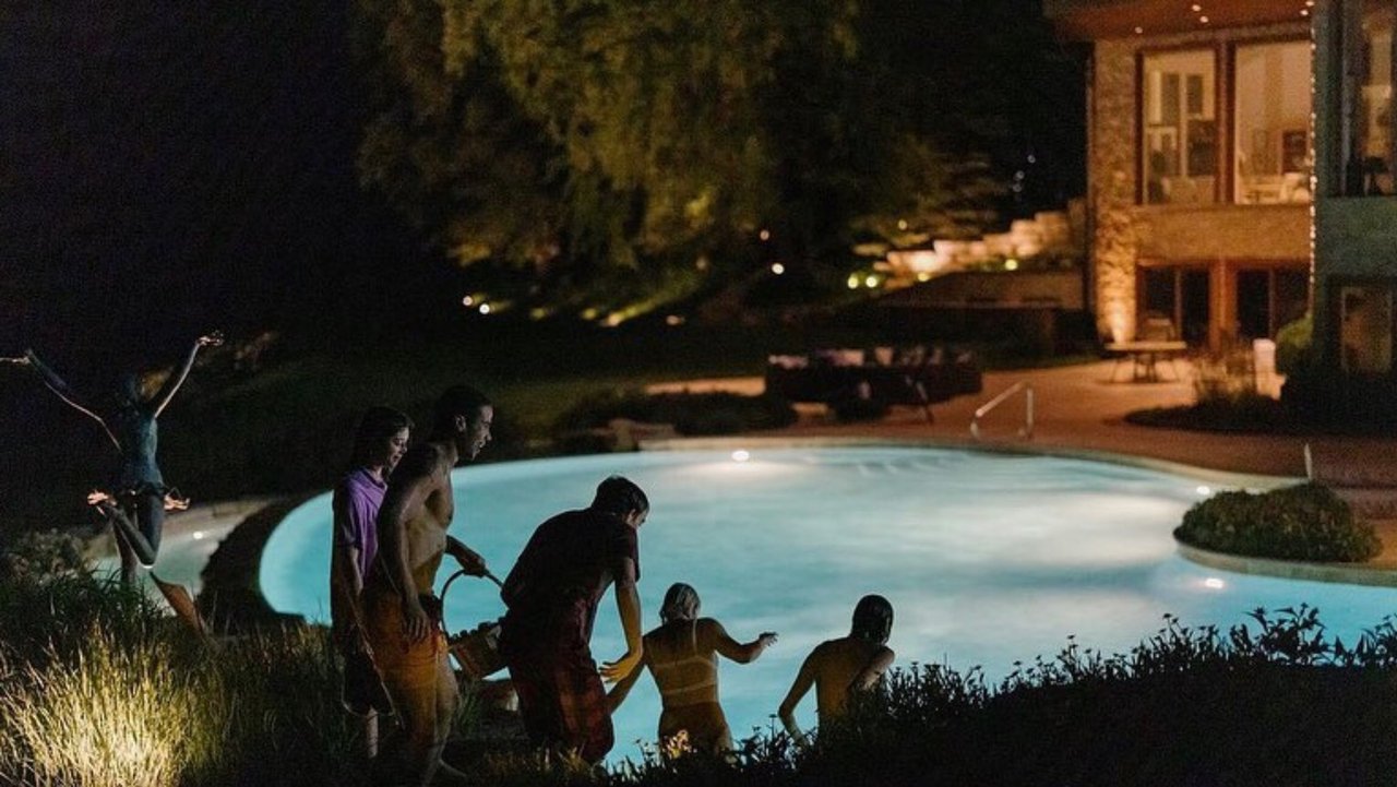 دانلود فيلم Pools 2025 | استخرها