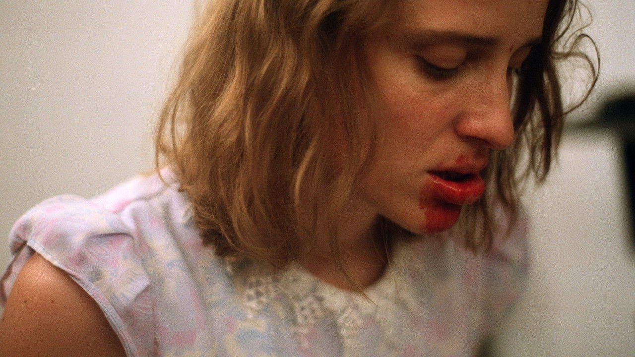 دانلود فيلم Dogtooth 2009 | دندان سگی دانلود فيلم Dogtooth 2009 | دندان سگی