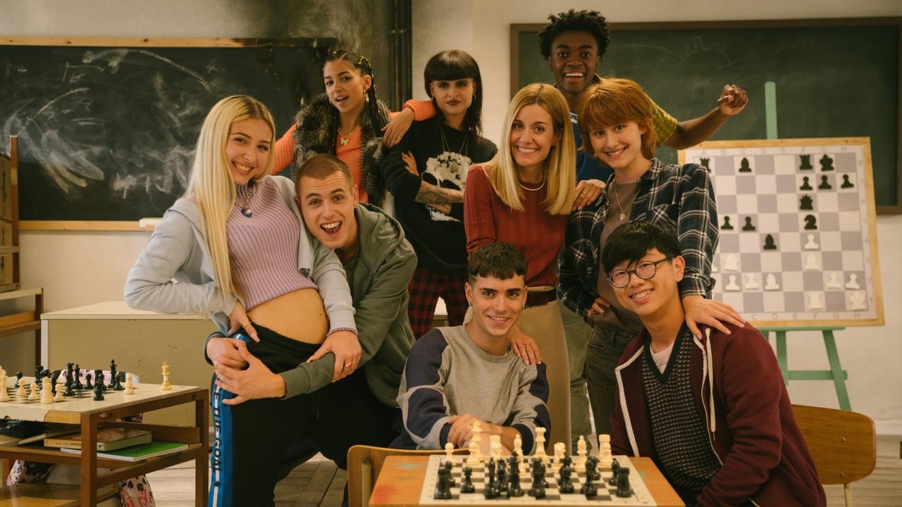 دانلود فيلم Menudas piezas 2024 | چه تکه‌هایی!