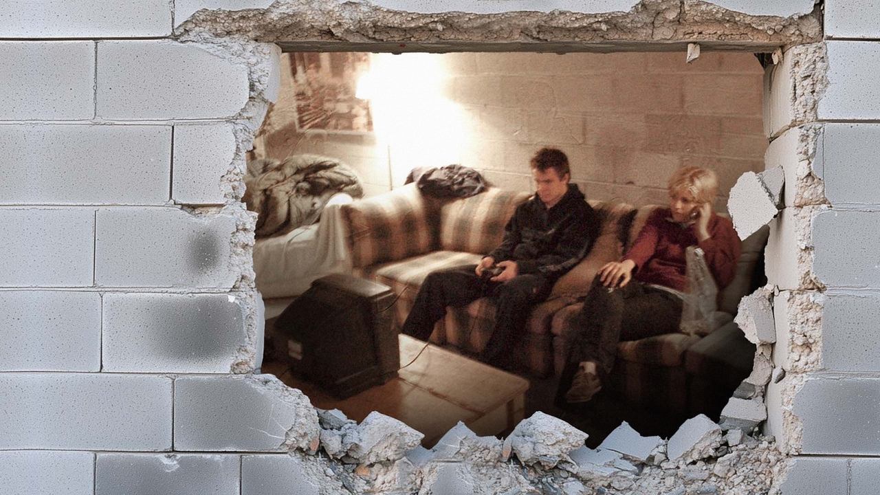 دانلود فيلم Secret Mall Apartment 2024 | آپارتمان سکرت مال